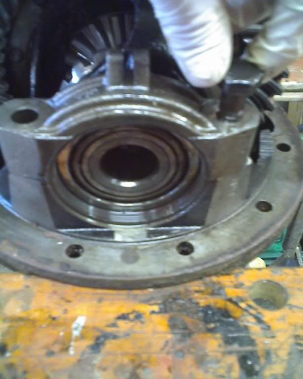 How to replace Diff input bearing. LandyZone Land Rover Forum